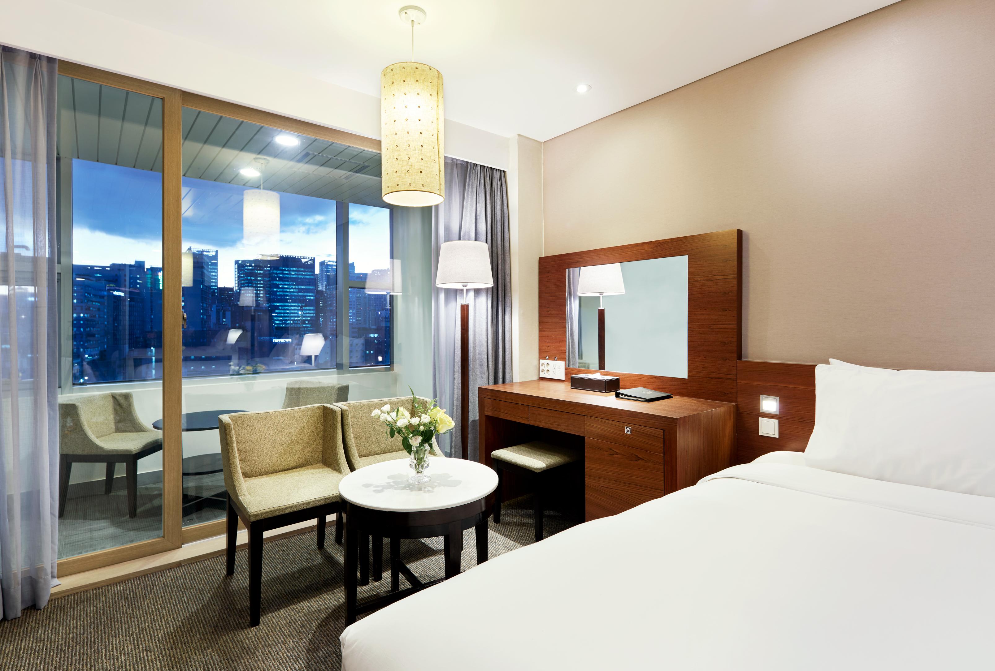 Pj Myeongdong 4*